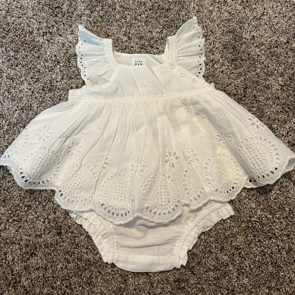GAP White Eyelet Kids Matching Set